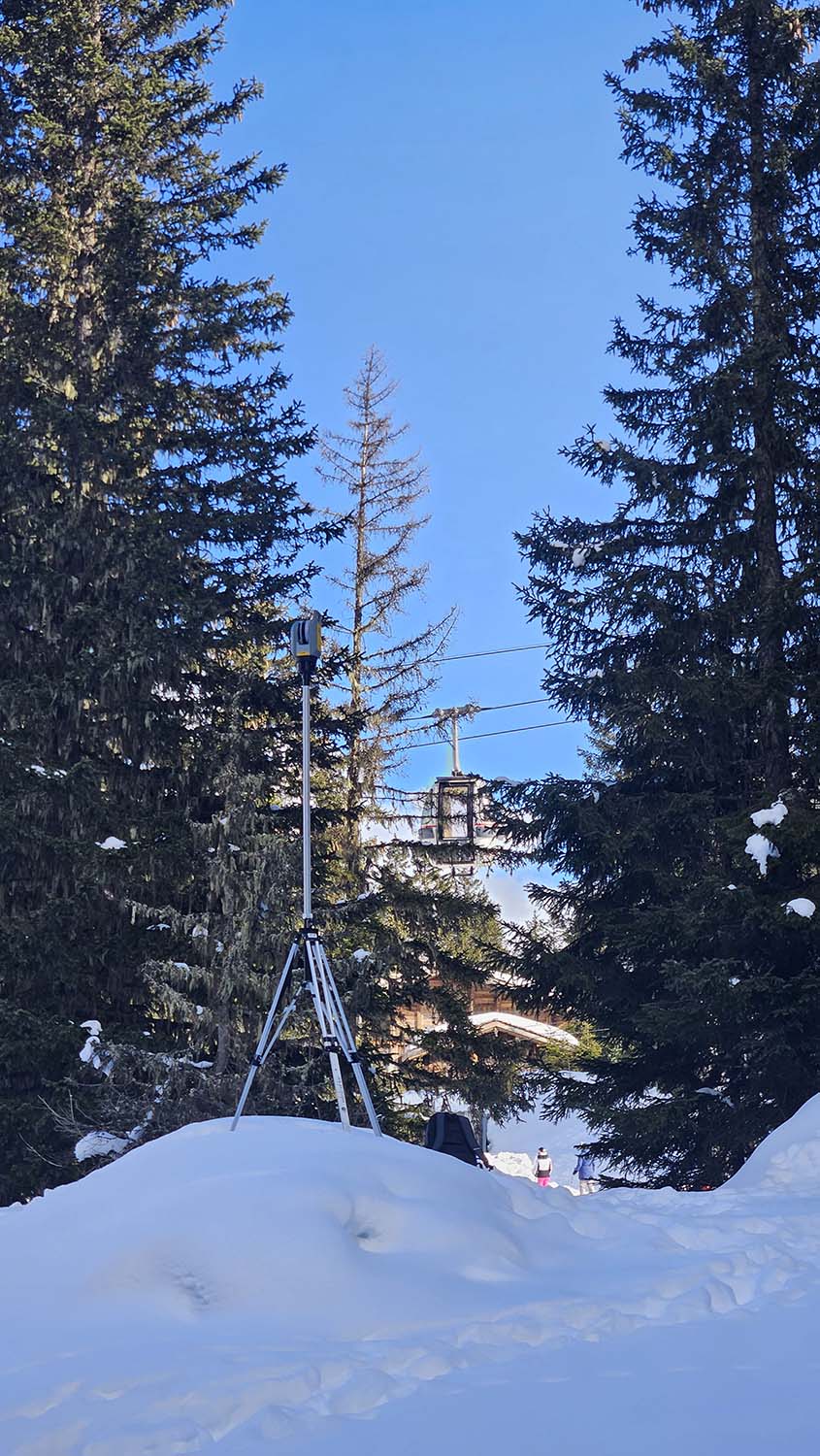 Appareil de mesure géomètres dans la neige